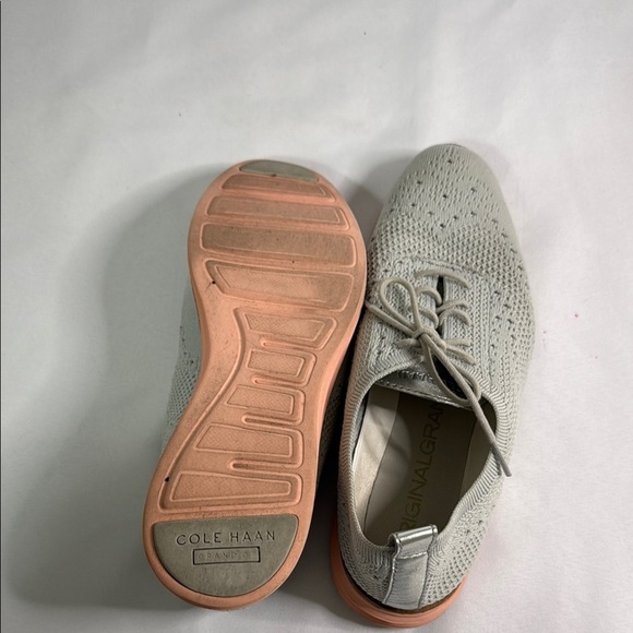 Cole Haan Gray and Pink Flats with Sophisticated Style - Picture 5 of 8